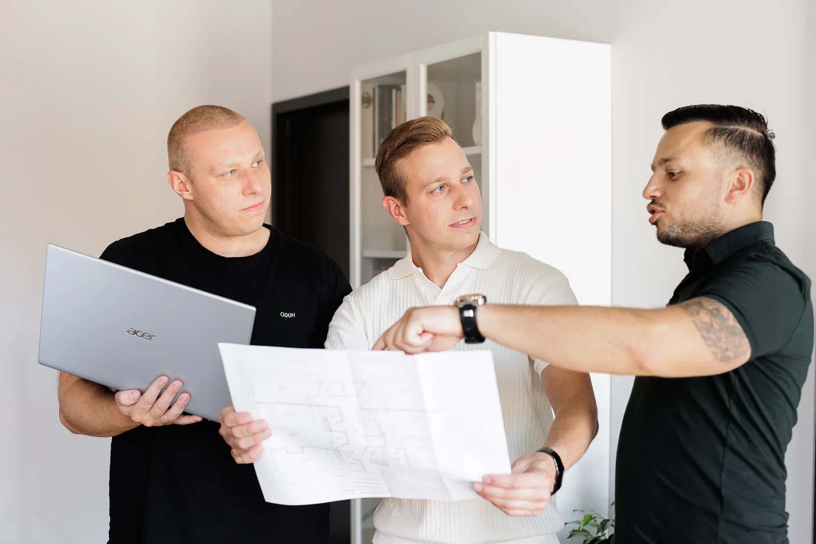 Analysing business opportunities and projects across European markets
